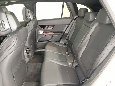 Used 2026 Mercedes-Benz GLC 300 4MATIC image 12