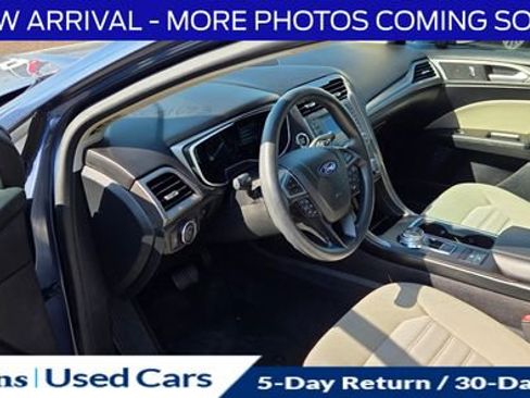 Used 2018 Ford Fusion S FWD image 12