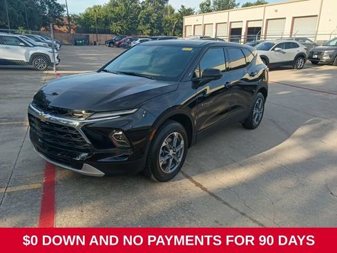 Used 2025 Chevrolet Blazer LT FWD image 1