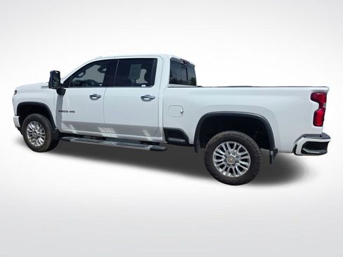 Used 2022 Chevrolet Silverado 3500 High Country w/ Technology Package AWD/4WD image 7