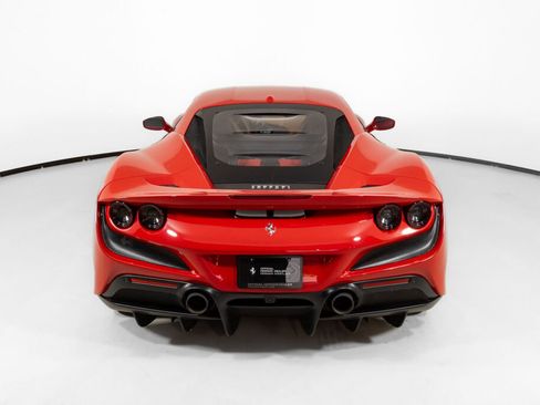 Used 2022 Ferrari F8 Tributo image 7