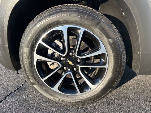 Used 2025 Chevrolet TrailBlazer LT image 36