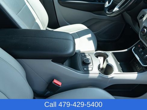 Used 2019 GMC Terrain SLT w/ Infotainment Package II AWD/4WD image 44