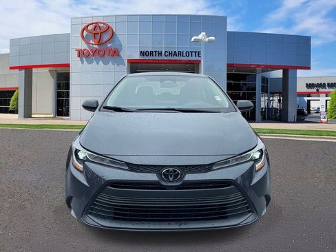 Used 2023 Toyota Corolla LE FWD image 3