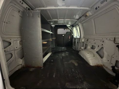 Used 2006 Ford E-250 and Econoline 250 RWD image 22