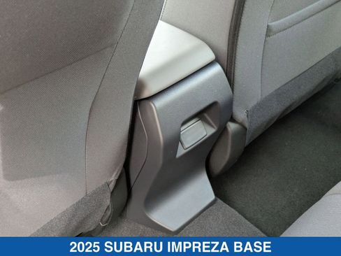 Certified 2025 Subaru Impreza 2.0i image 10
