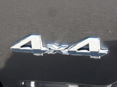 Certified 2023 Toyota Tacoma SR5 AWD/4WD image 11