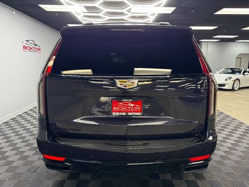 Used 2022 Cadillac Escalade Sport Platinum w/ Heavy-Duty Trailer Package image 10