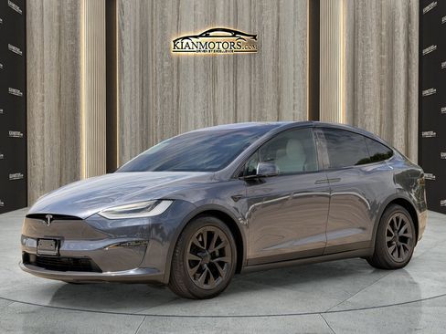 Used 2023 Tesla Model X AWD/4WD image 3