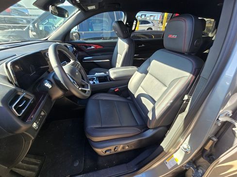 Used 2024 Chevrolet Traverse Z71 w/ LPO, Floor Liner Package image 11