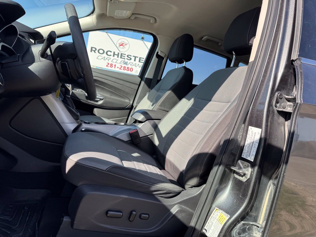 Used 2016 Ford Escape SE w/ Equipment Group 201A AWD/4WD image 5