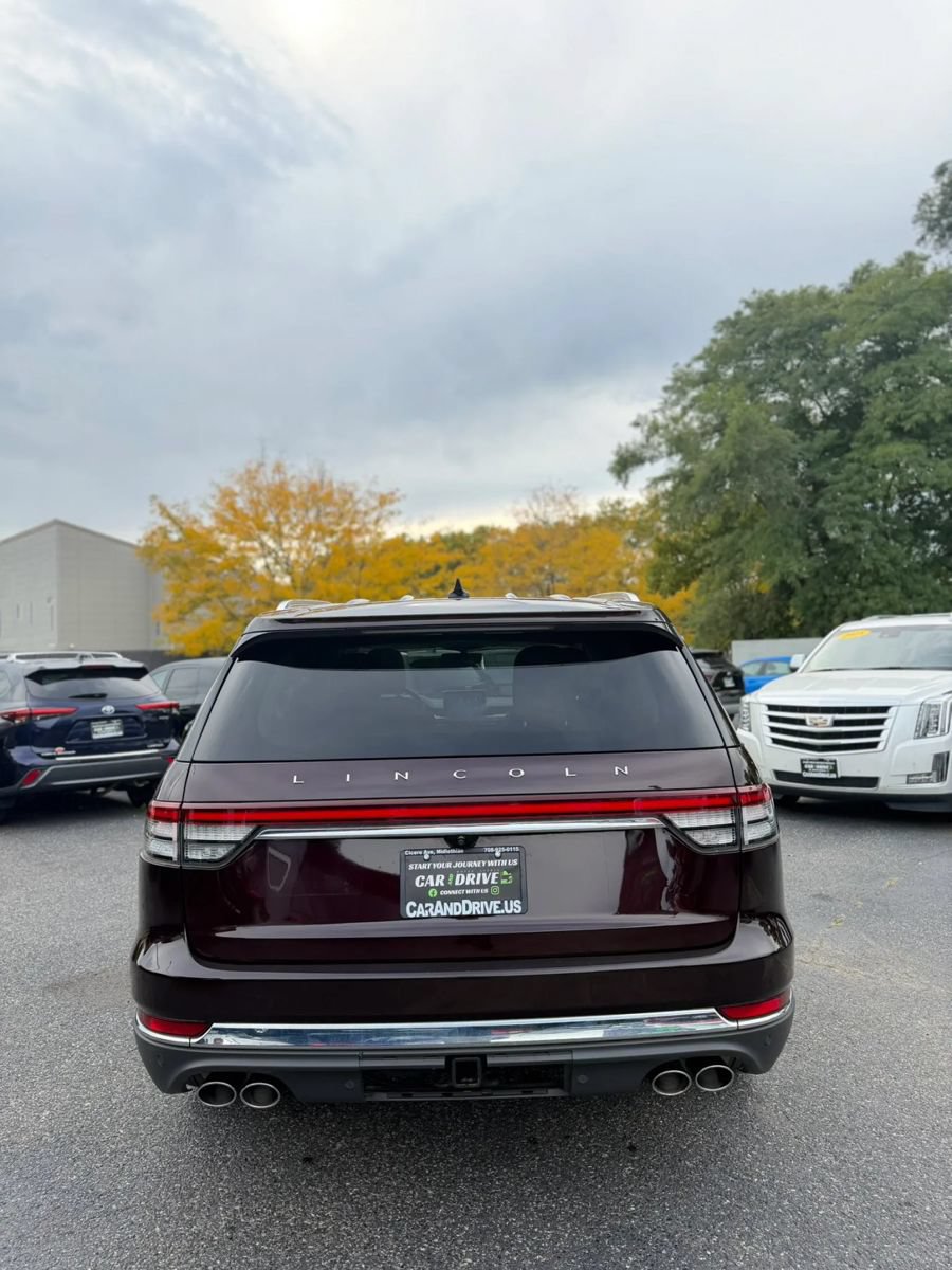 Used 2023 Lincoln Aviator Reserve w/ Equipment Group 201A AWD/4WD image 4