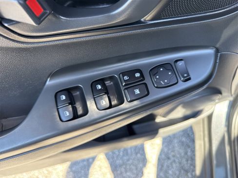 Used 2021 Hyundai Kona SE image 13