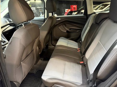 Used 2014 Ford Escape SE image 18