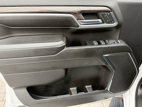 Used 2024 Chevrolet Silverado 2500 LTZ image 25