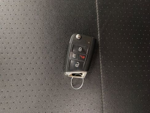 Used 2019 Volkswagen Tiguan SEL R-Line image 32