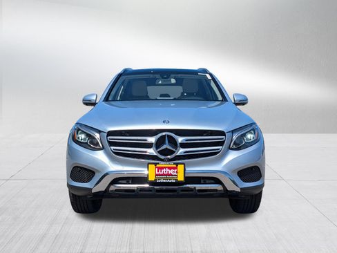 Used 2017 Mercedes-Benz GLC 300 4MATIC image 2