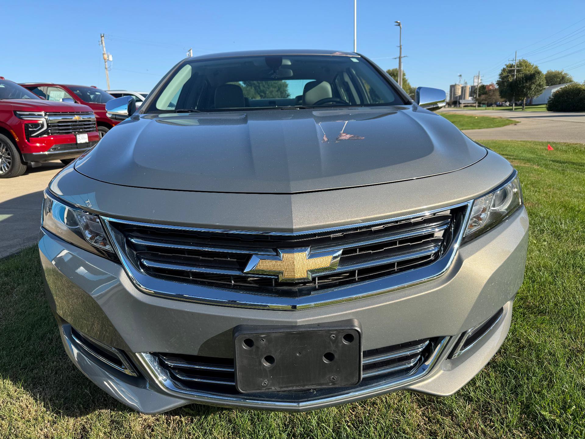 Certified 2018 Chevrolet Impala Premier FWD image 2