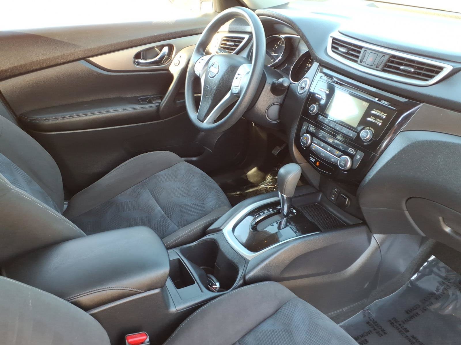 Used 2015 Nissan Rogue SV AWD/4WD image 11