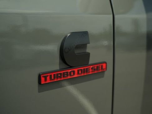 New 2026 RAM 2500 Laramie AWD/4WD image 43