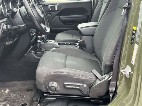 Used 2022 Jeep Wrangler Unlimited Sport image 13