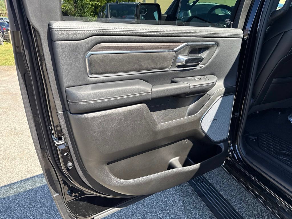 New 2027 RAM 1500 Laramie w/ Night Edition AWD/4WD image 25