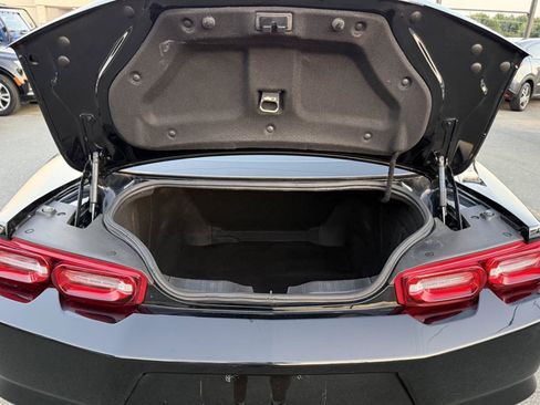Used 2020 Chevrolet Camaro LT RWD image 10