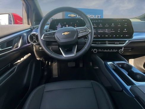Certified 2024 Chevrolet Equinox EV LT w/ LPO, Trailering Package FWD image 10
