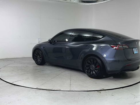 Used 2022 Tesla Model Y Performance image 4