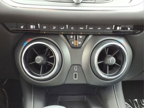 Used 2024 Chevrolet Blazer LT w/ Convenience Package FWD image 20