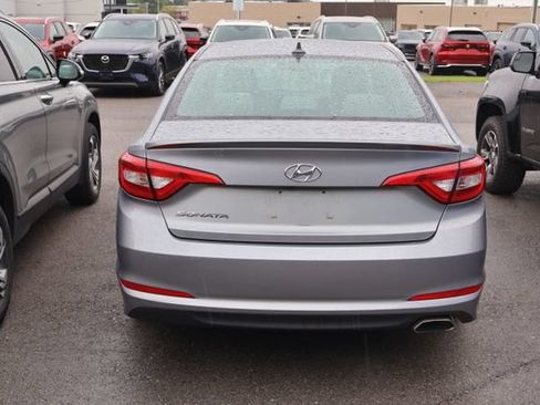 Used 2015 Hyundai Sonata SE w/ Option Group 09 FWD image 4