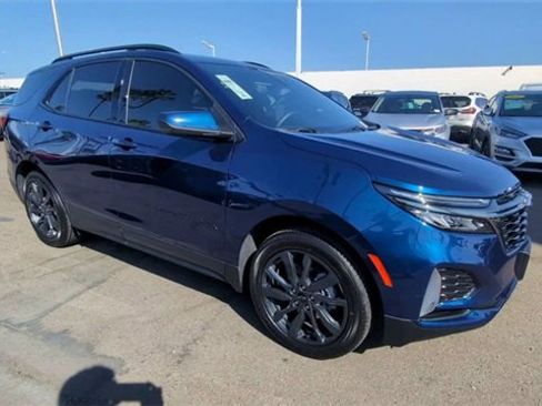 Certified 2023 Chevrolet Equinox RS image 2