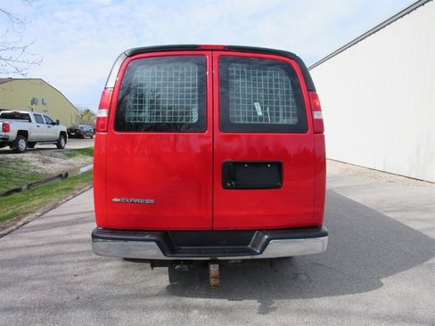 Used 2017 Chevrolet Express 3500 image 7