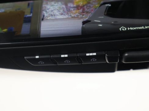Used 2025 Mitsubishi Outlander AWD image 55