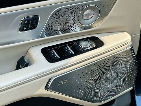 Used 2024 Lincoln Nautilus Reserve w/ Equipment Group 203A image 21