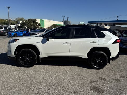 Used 2020 Toyota RAV4 XSE image 6