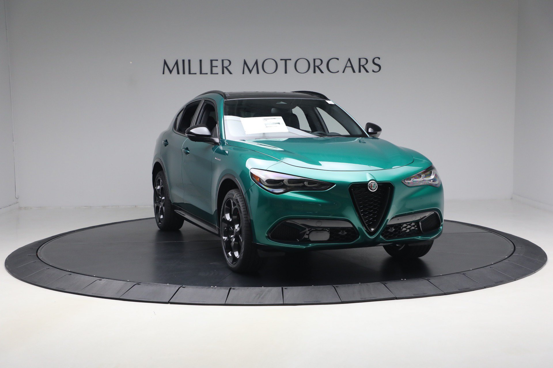 New 2026 Alfa Romeo Stelvio Sprint AWD/4WD image 11