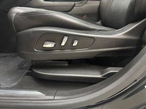 Used 2018 Cadillac XT5 Premium Luxury image 24