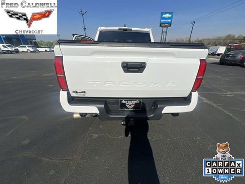 Used 2025 Toyota Tacoma TRD Off-Road AWD/4WD image 37