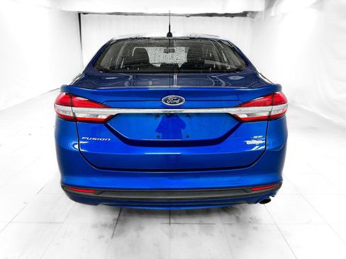 Used 2017 Ford Fusion SE image 5