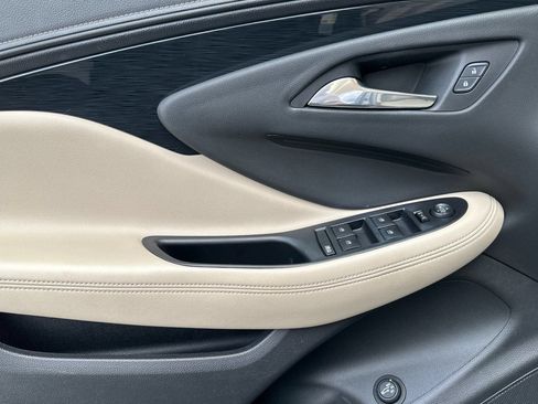 Certified 2017 Buick Envision Preferred FWD image 11