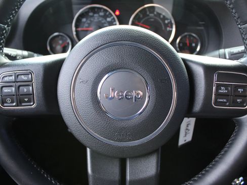 Used 2014 Jeep Wrangler Sport AWD/4WD image 15