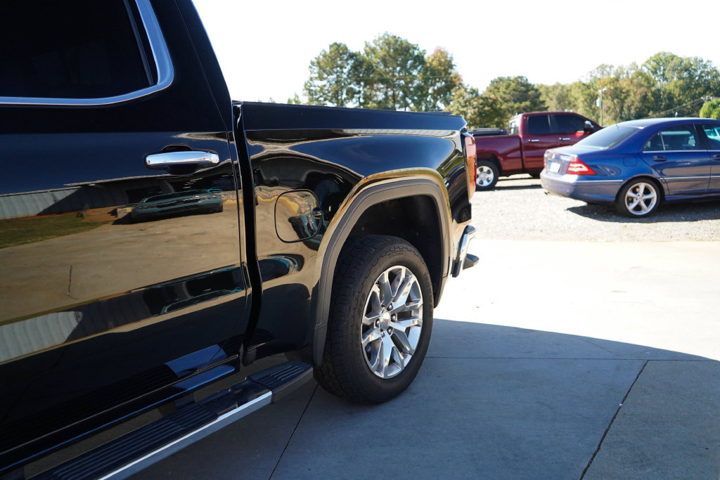 Used 2019 GMC Sierra 1500 SLT w/ SLT Premium Plus Package RWD image 23
