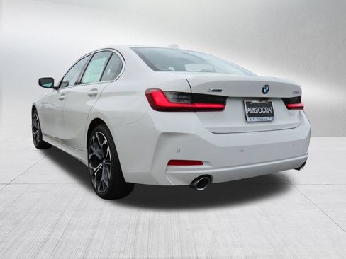 New 2026 BMW 330i xDrive Sedan w/ Premium Package AWD/4WD image 21