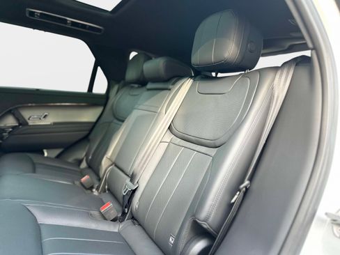 Used 2025 Land Rover Range Rover Sport Dynamic SE AWD/4WD image 9