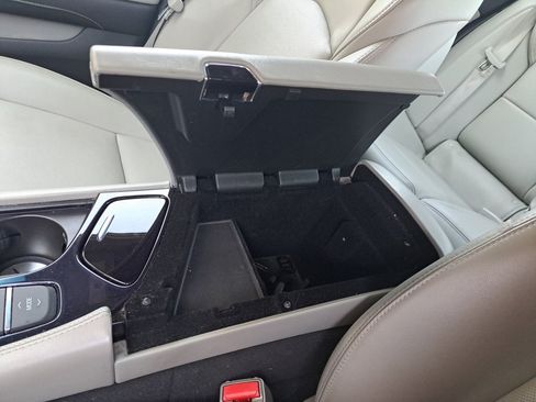 Used 2018 Cadillac CTS Luxury RWD image 27