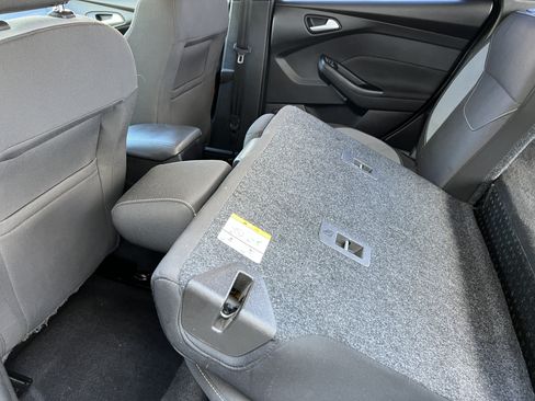 Used 2017 Ford Focus ST FWD image 17