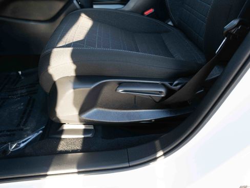 Certified 2024 Honda HR-V LX image 12