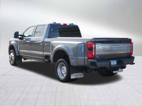 Used 2023 Ford F450 Platinum w/ FX4 Off-Road Package image 5