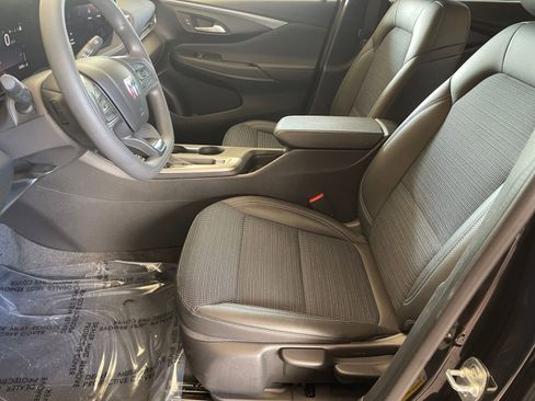 Used 2025 Buick Envista Preferred image 27
